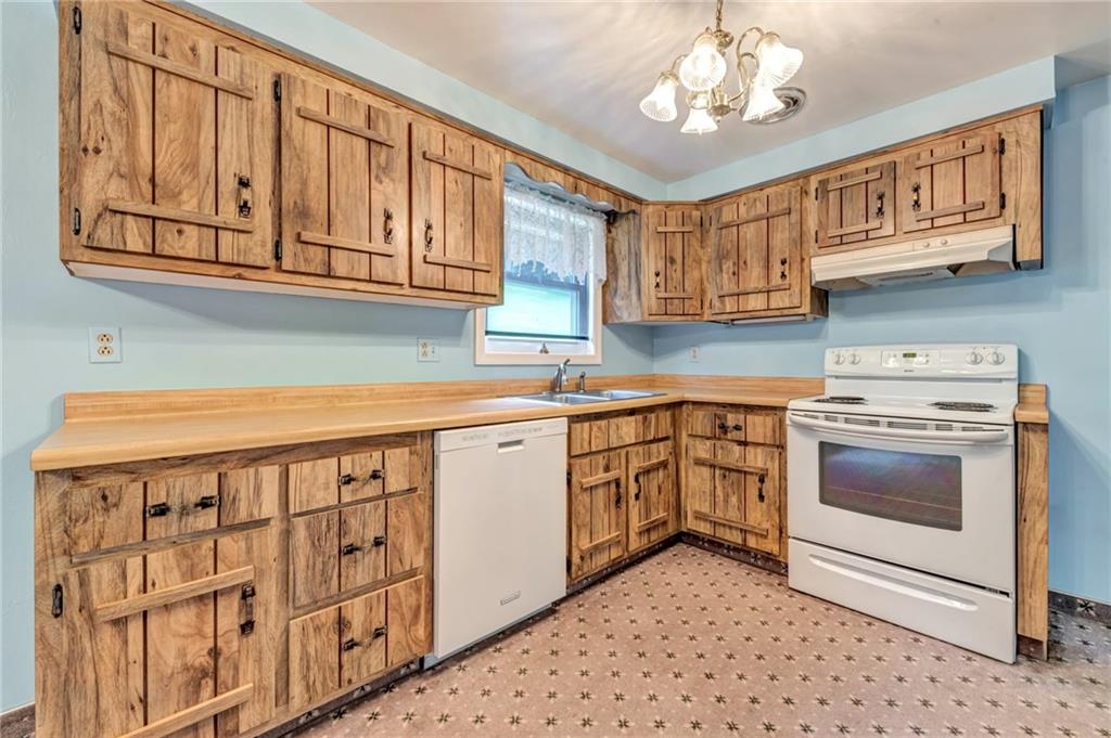 2686 Reissing Road McDonald, PA 15057 - Photo 6 of 22 Gallery Image 6