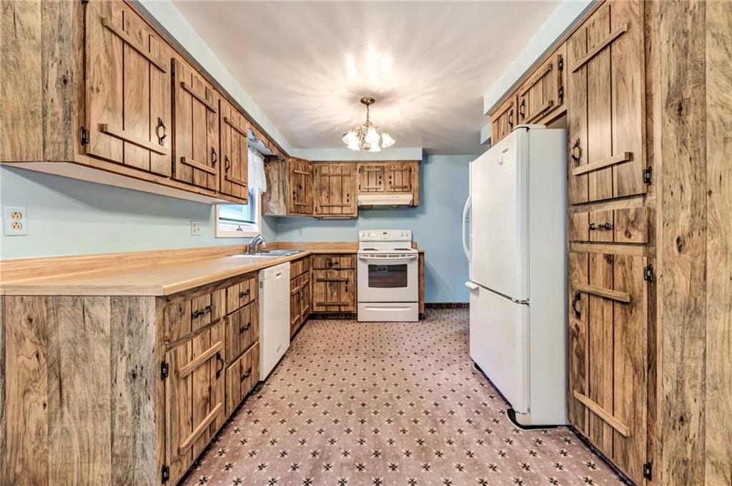 2686 Reissing Road McDonald, PA 15057 - Photo 7 of 22 Gallery Image 7