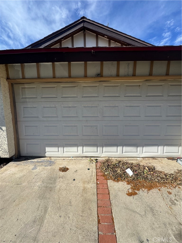 1266 Lorraine Place Rialto, CA 92376 - Photo 15 of 15 a front view of a house