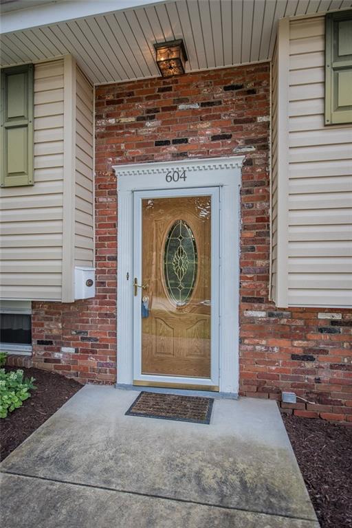604 Chinaberry Road Monroeville, PA 15146 - Photo 2 of 23 Gallery Image 2