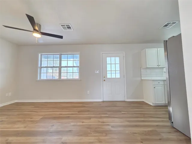 $1,350 | 411 West 4th Street, Unit A, Flatonia, TX 78941