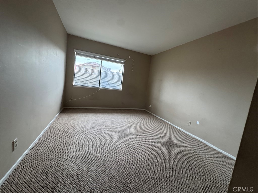 6 Recodo Irvine, CA 92620 - Photo 20 of 33 an empty room with windows