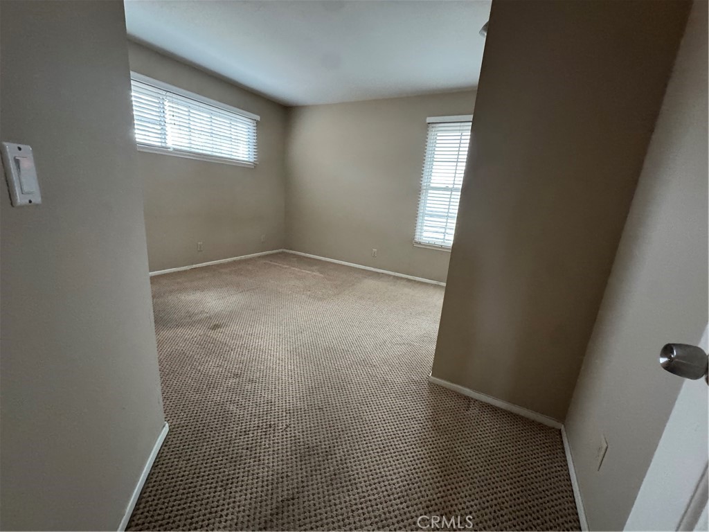 6 Recodo Irvine, CA 92620 - Photo 21 of 33 an empty room with windows