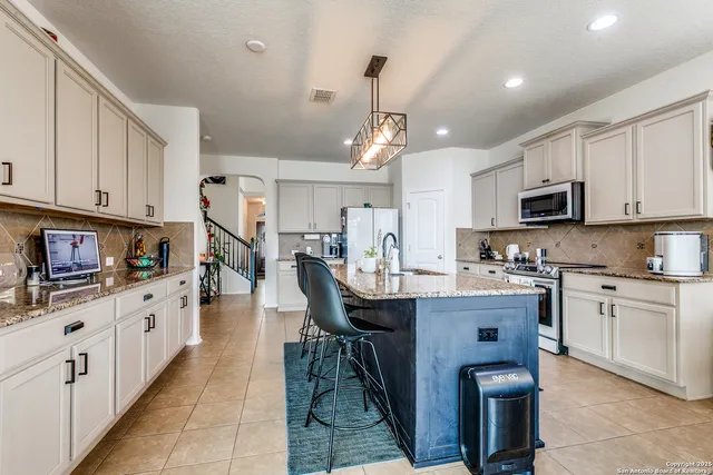 $2,900 | 269 Tufted Crest, San Antonio, TX 78253