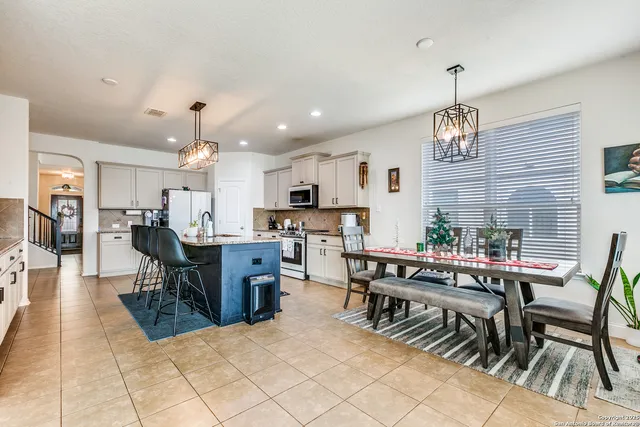 $2,900 | 269 Tufted Crest, San Antonio, TX 78253