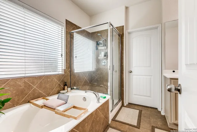 $2,900 | 269 Tufted Crest, San Antonio, TX 78253