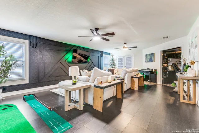 $2,900 | 269 Tufted Crest, San Antonio, TX 78253