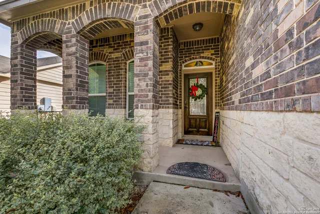 $2,900 | 269 Tufted Crest, San Antonio, TX 78253