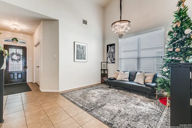 $2,900 | 269 Tufted Crest, San Antonio, TX 78253