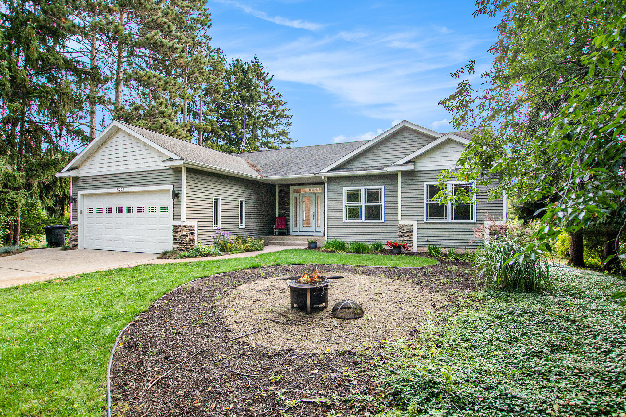 5224 North Weber Road Whitehall, MI 49461 - Photo 2 of 24 002_dng03442_498