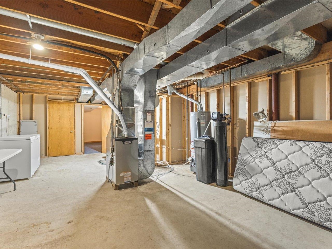 536 Carpenter Street Belvidere, IL 61008 - Photo 33 of 39 a view of a storage room