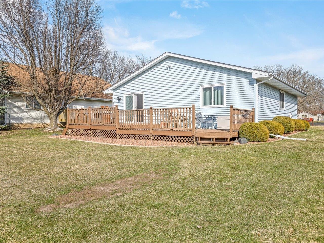536 Carpenter Street Belvidere, IL 61008 - Photo 38 of 39 a view of a house with a outdoor space