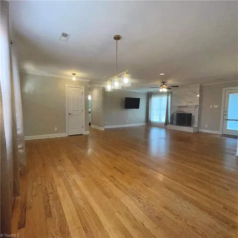 $2,250 | 3303 North Carolina Highway 150, Greensboro, NC 27455