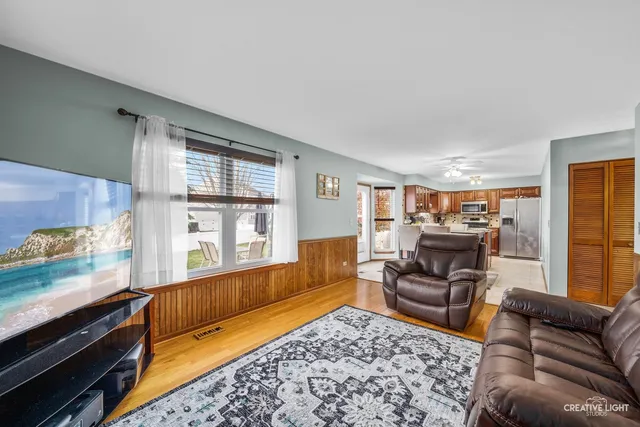 $365,000 | 1905 Chestnut Grove Drive, Plainfield, IL 60586