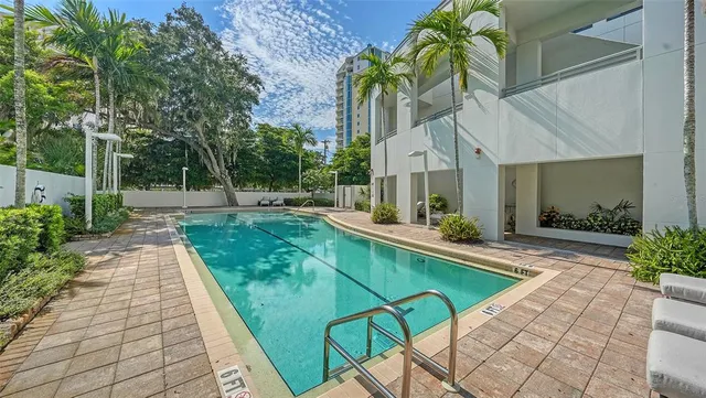 $2,995,000 | 401 South Palm Avenue, Unit 801, Sarasota, FL 34236
