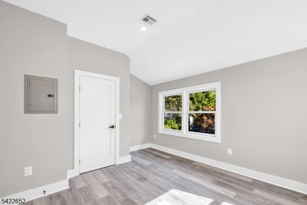 $3,950 | 715 Evans Street, Unit 2, Paramus, NJ 07652