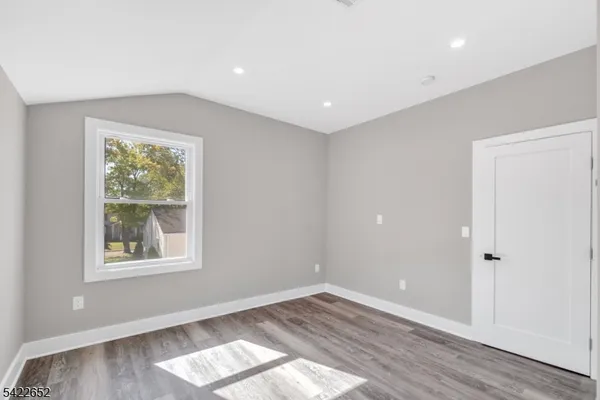 $3,950 | 715 Evans Street, Unit 2, Paramus, NJ 07652