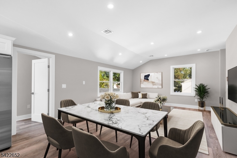 715 Evans Street, Unit 2 Paramus, NJ 07652 - Photo 5 of 21