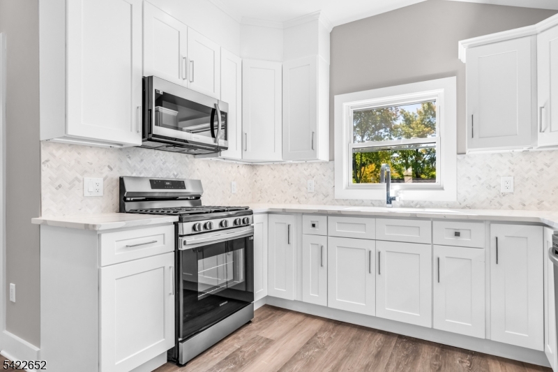 715 Evans Street, Unit 2 Paramus, NJ 07652 - Photo 10 of 21