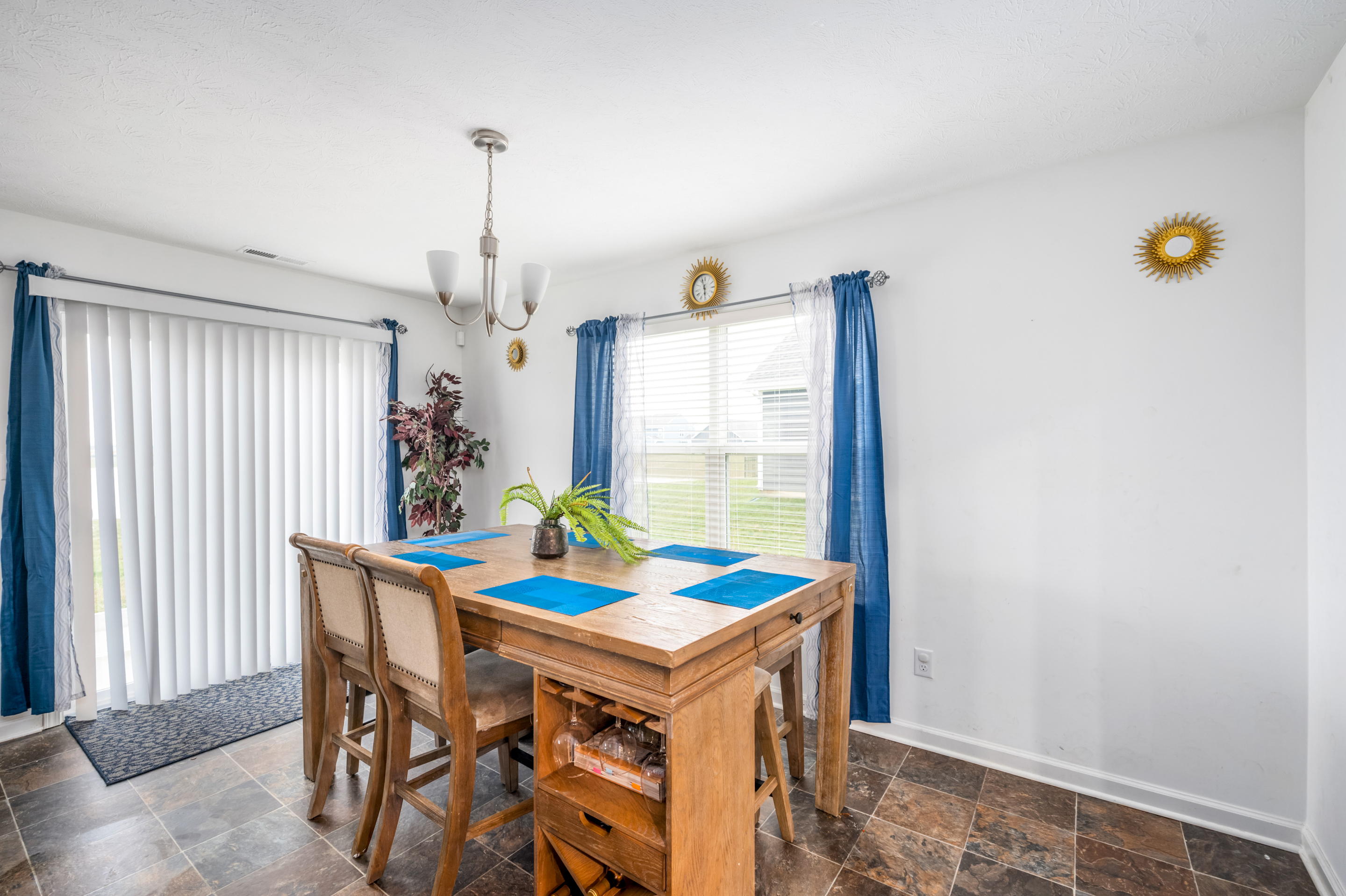 6682 Honeysuckle Way Pendleton, IN 46064 - Photo 9 of 26