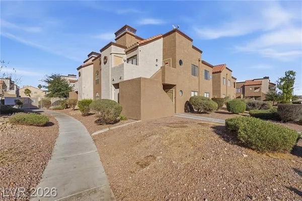 $1,700 | 2982 Juniper Hills Boulevard, Unit 202, Las Vegas, NV 89142