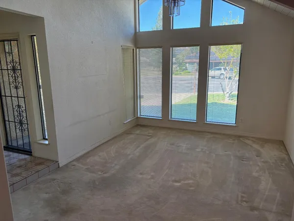 $519,900 | 570 Timmy Avenue, Clovis, CA 93612