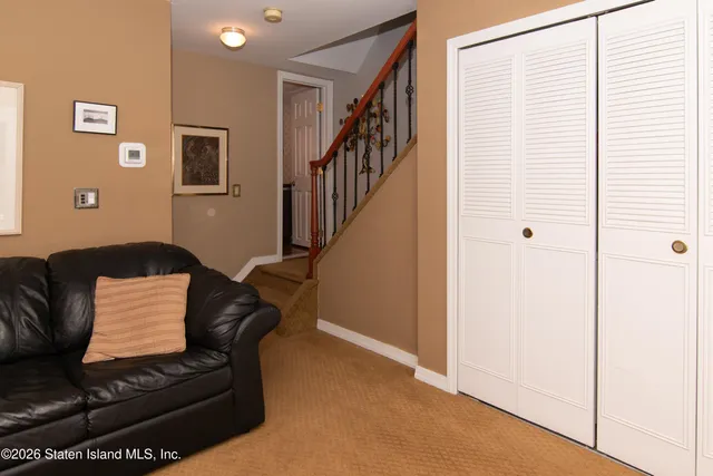 $819,500 | 7 Gateway Drive | Grasmere