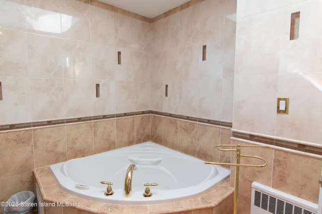 $819,500 | 7 Gateway Drive | Grasmere