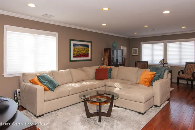 $819,500 | 7 Gateway Drive | Grasmere