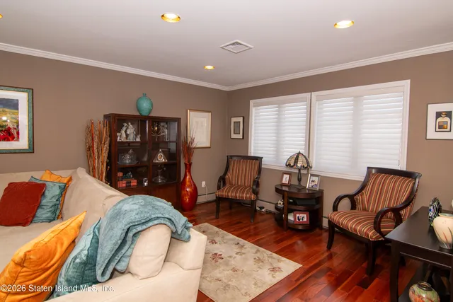 $819,500 | 7 Gateway Drive | Grasmere