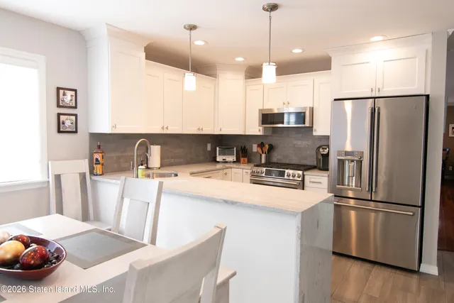 $819,500 | 7 Gateway Drive | Grasmere