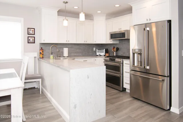 $819,500 | 7 Gateway Drive | Grasmere