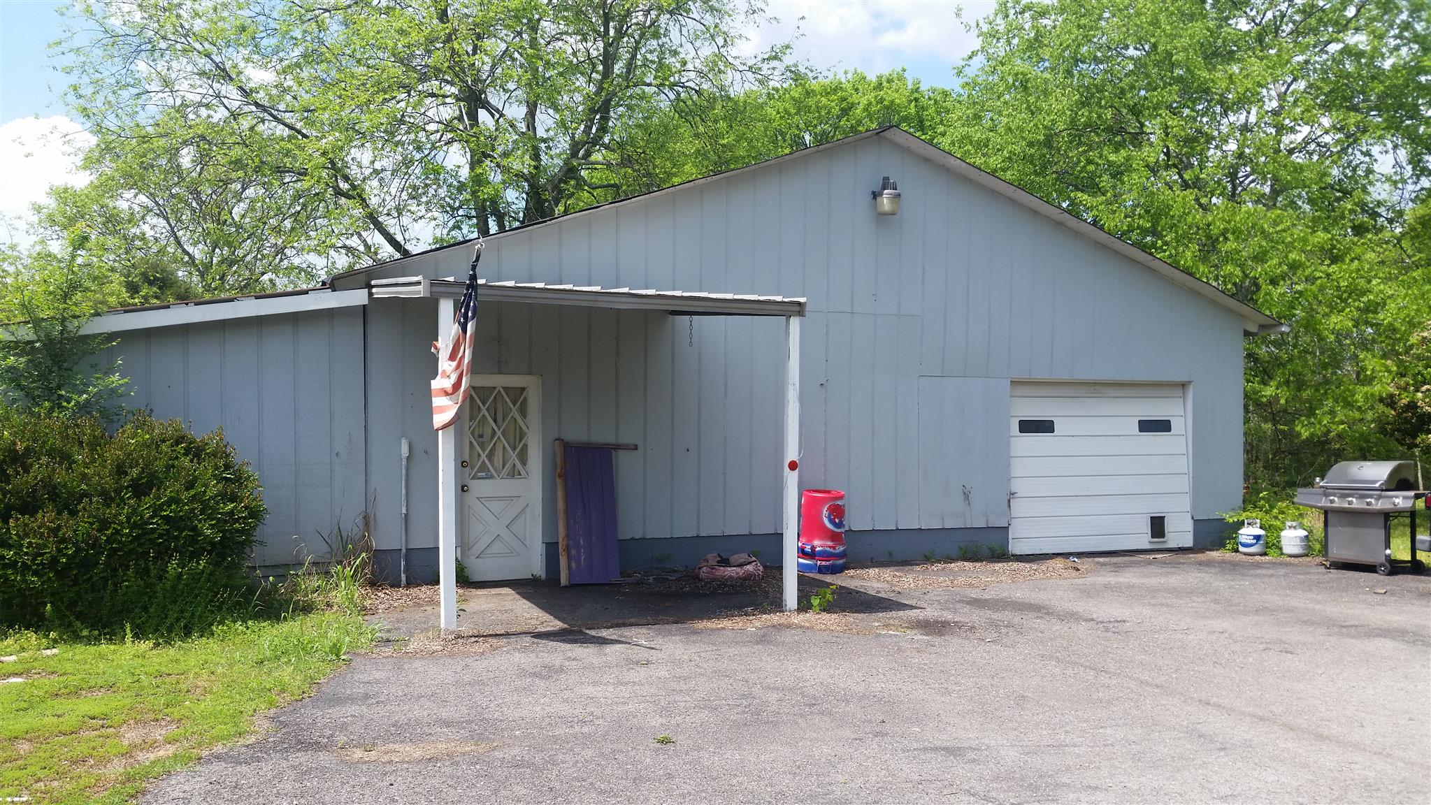 5749 Cane Ridge Road Antioch, TN 37013 - Photo 5 of 20 Work shop