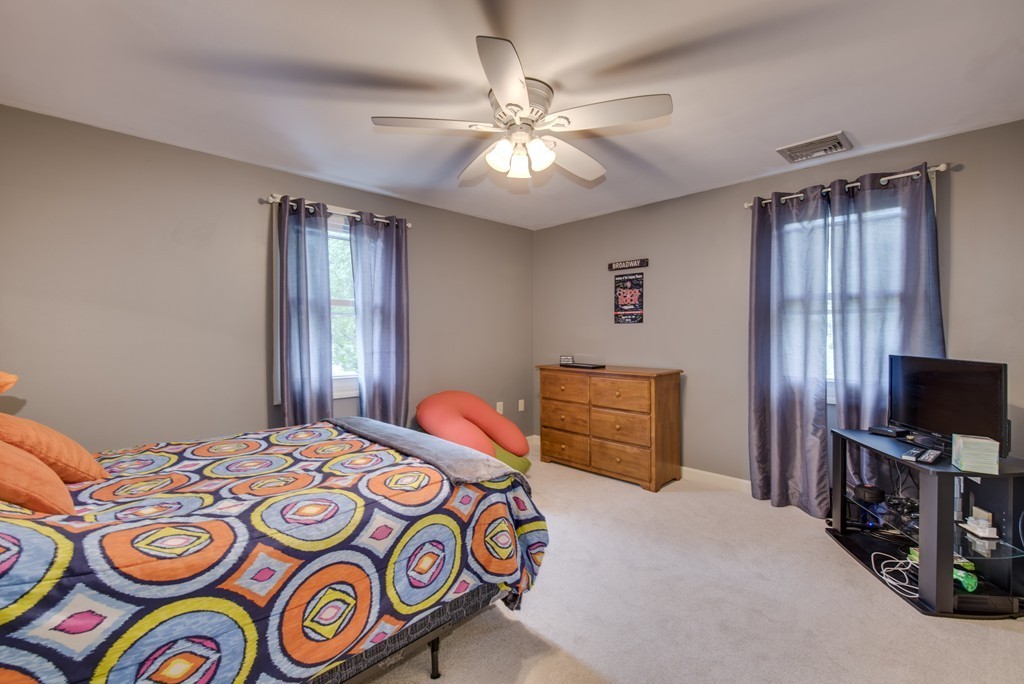 18 Lake View Road Weymouth, MA 02189 - Photo 11 of 18 Gallery Image 11