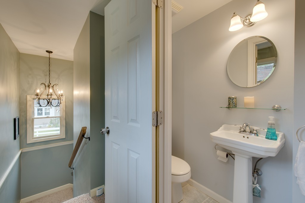 18 Lake View Road Weymouth, MA 02189 - Photo 12 of 18 Gallery Image 12