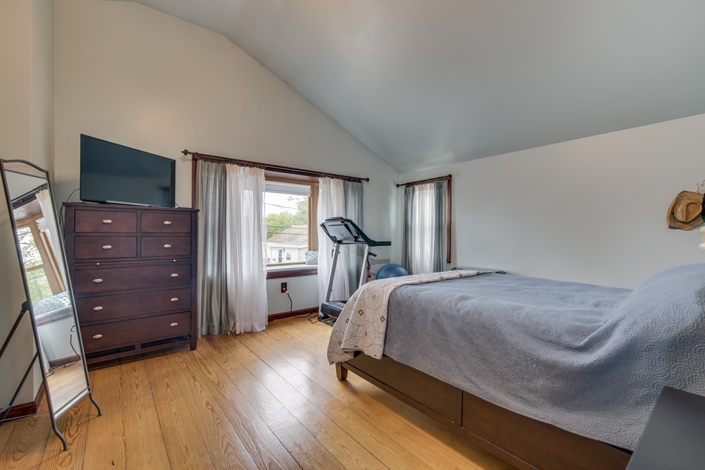 18 Lake View Road Weymouth, MA 02189 - Photo 9 of 18 Gallery Image 9