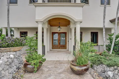 $3,800,000 | 4700 Northeast 29th Avenue, Fort Lauderdale, FL 33308