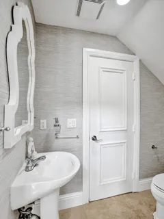 $3,800,000 | 4700 Northeast 29th Avenue, Fort Lauderdale, FL 33308