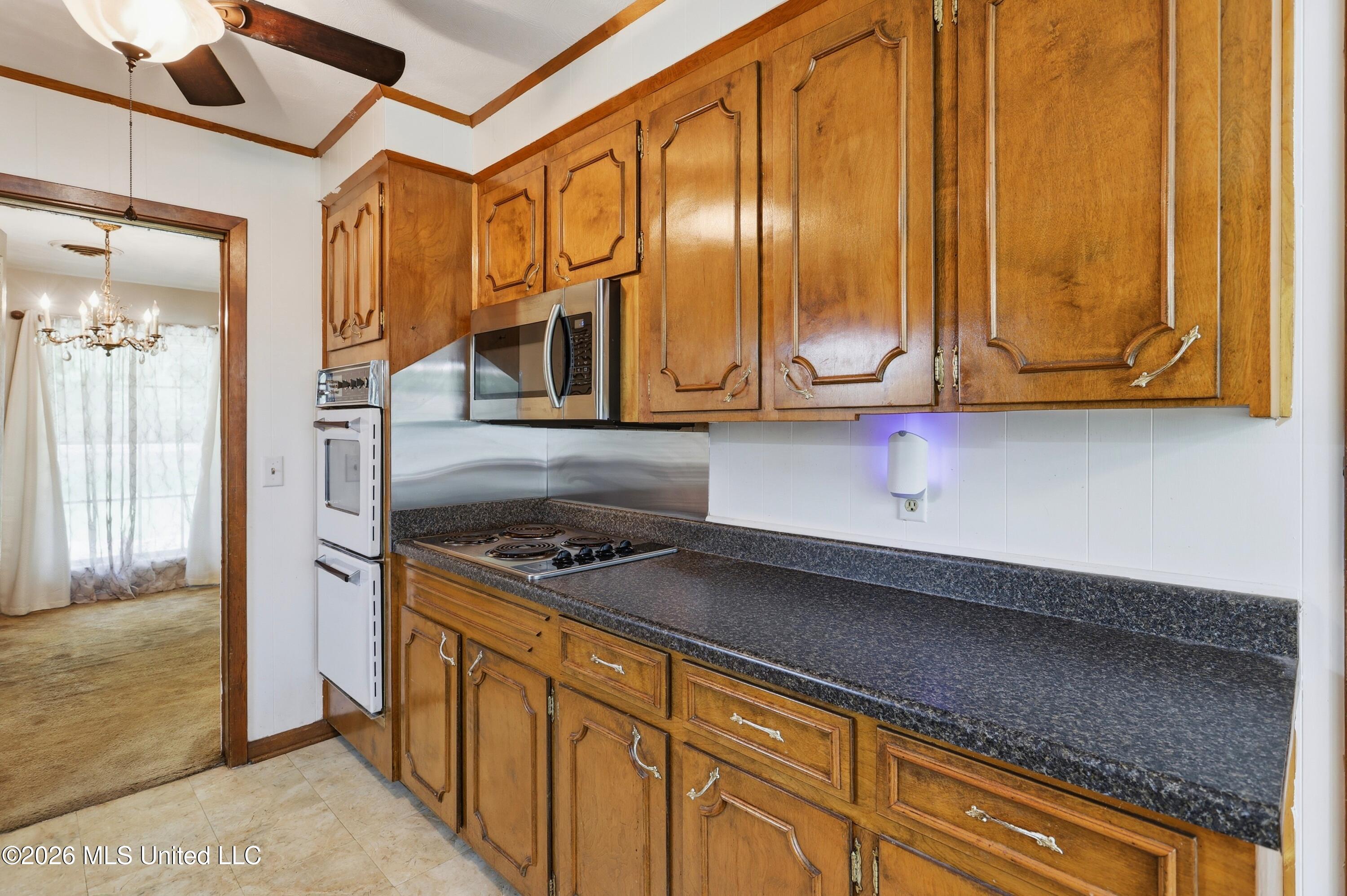 5636 Ridgewood Road Jackson, MS 39211 - Photo 5 of 31 5636 Ridgewood Rd \ Hometoursms.com (9)[