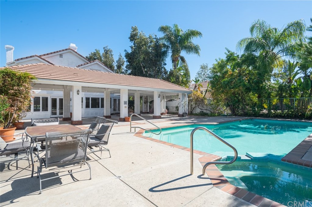 23 Summerside Coto de Caza, CA 92679 - Photo 33 of 34 a view of a yard with of trees