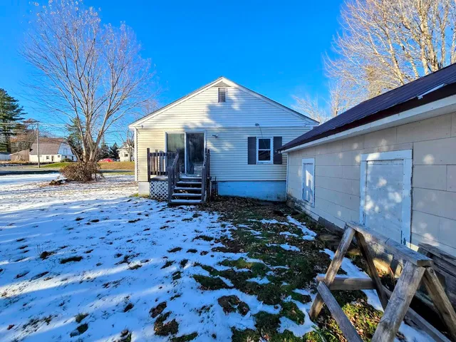 $119,900 | 62 West Main Street, Milo, ME 04463