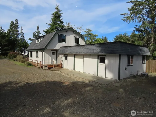 a view of a house with a outdoor space