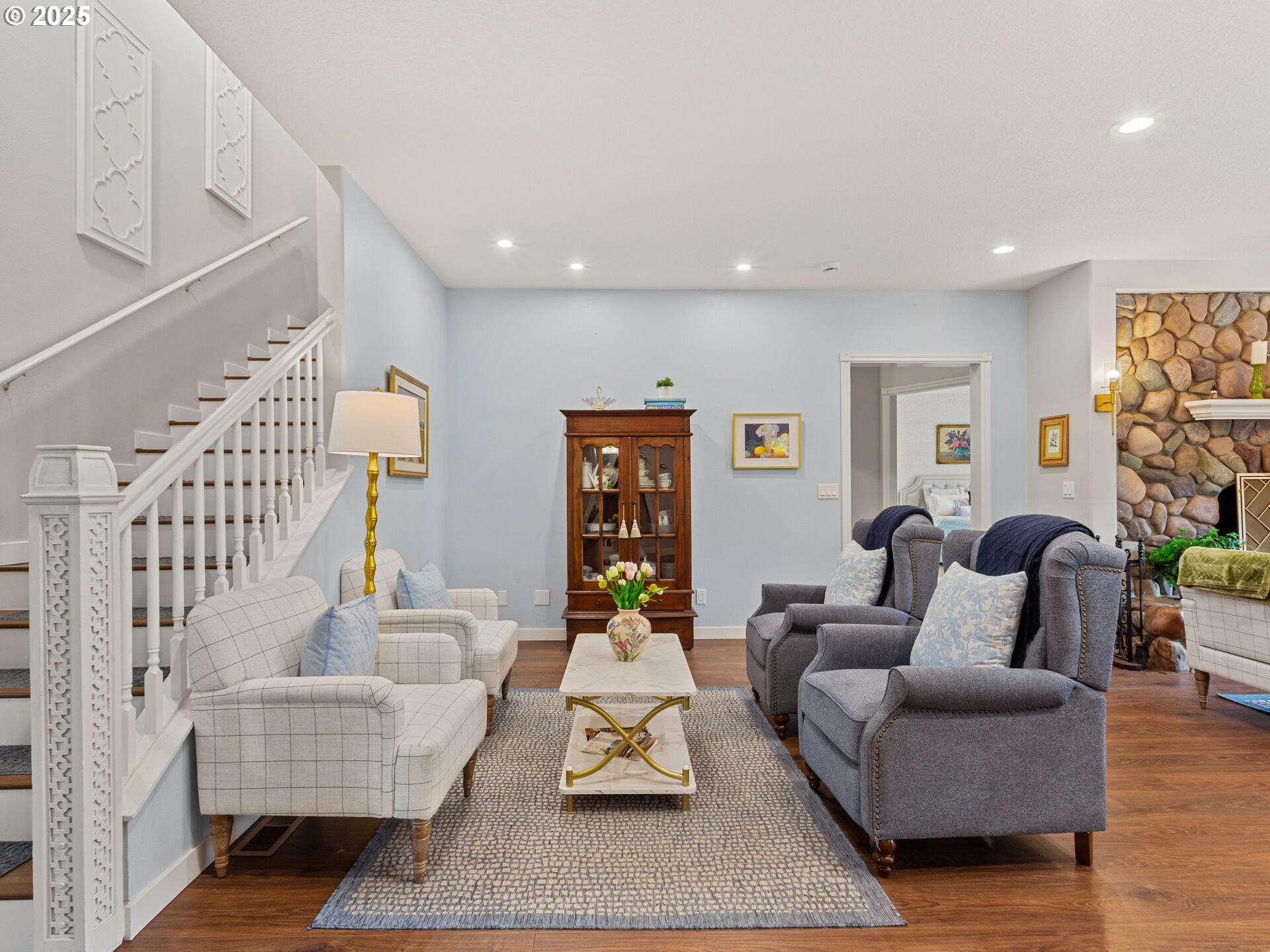 23751 Schultz Road Northeast Aurora, OR 97002 - Photo 17 of 48 a living room with furniture and wooden floor
