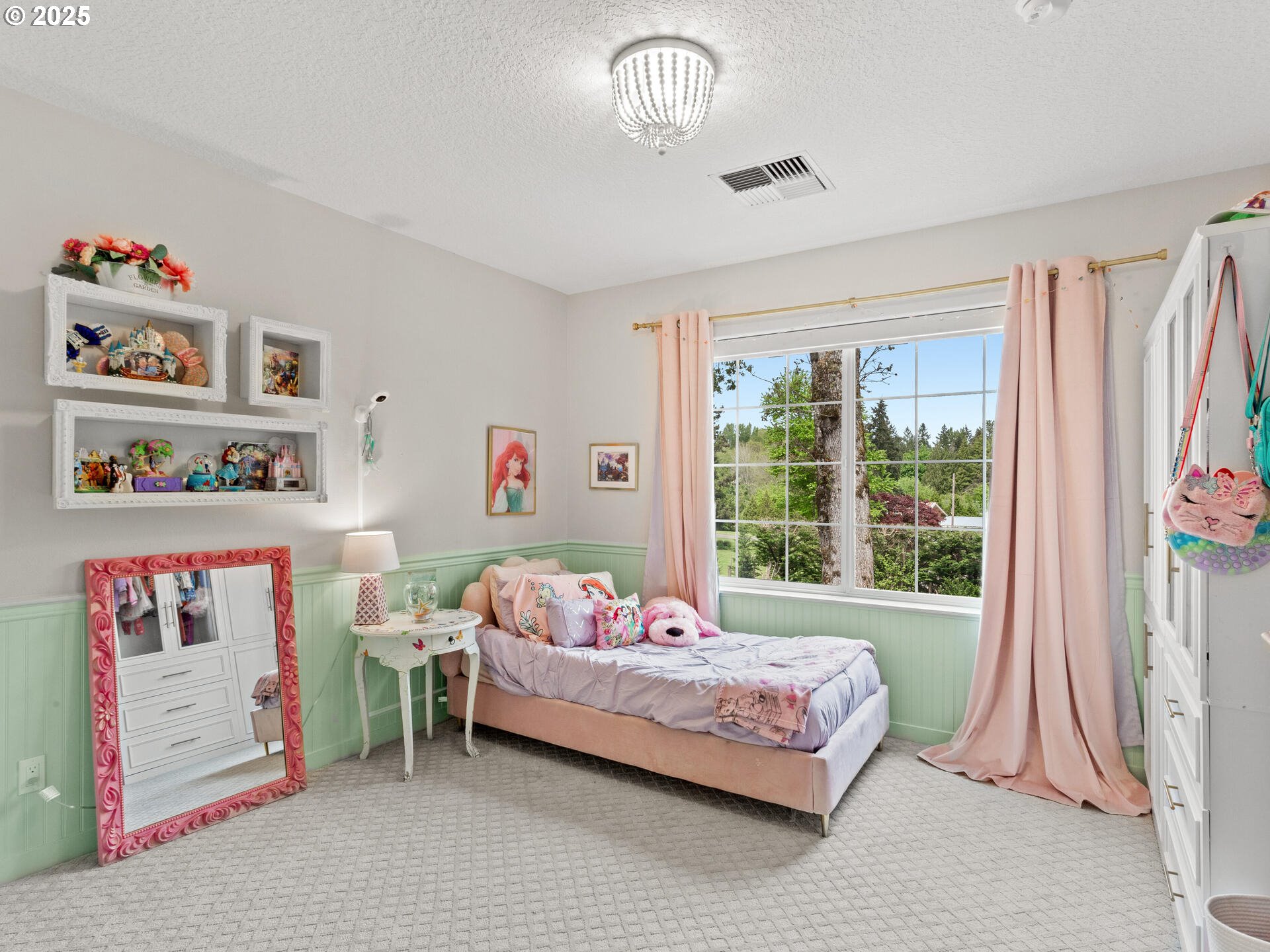 23751 Schultz Road Northeast Aurora, OR 97002 - Photo 28 of 48 a bedroom with a bed and a window