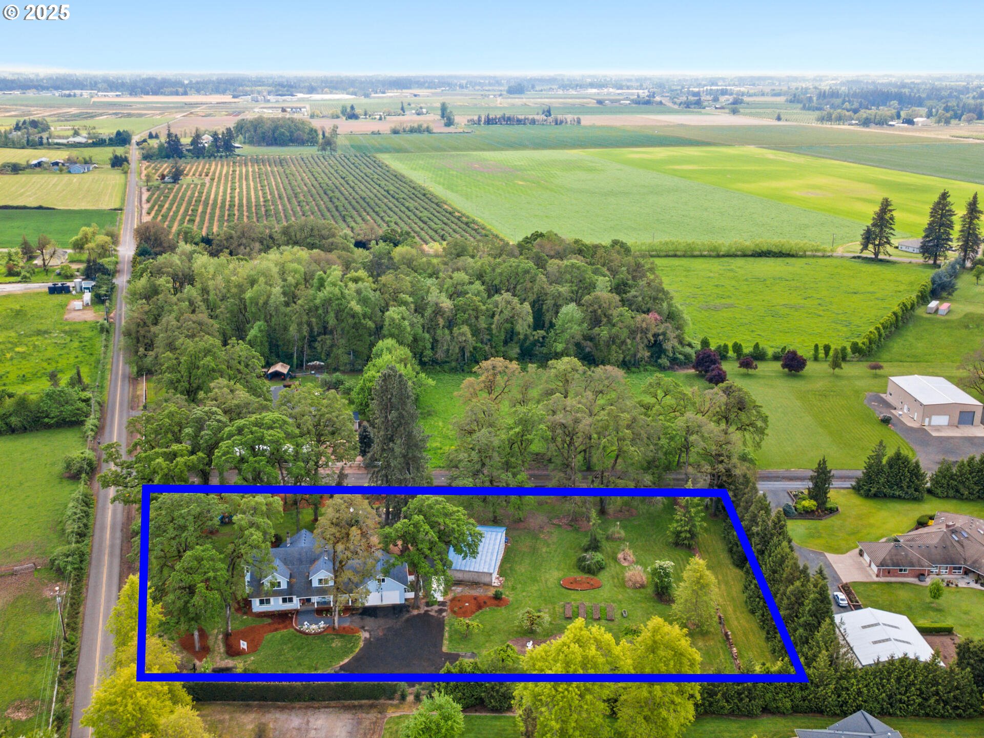 23751 Schultz Road Northeast Aurora, OR 97002 - Photo 43 of 48 a view of an outdoor space swimming pool