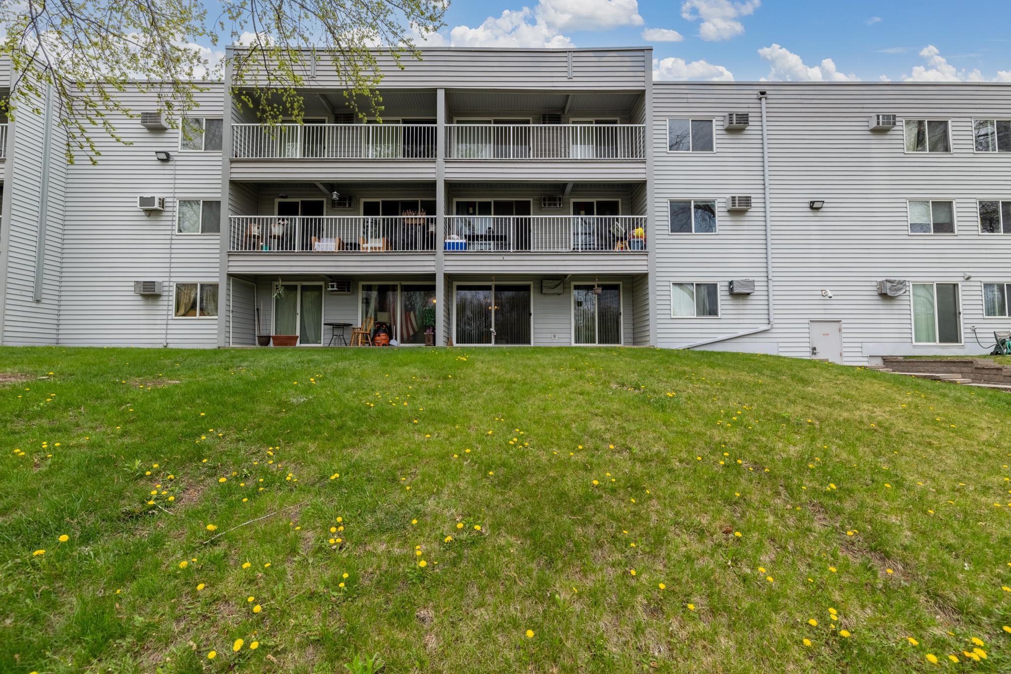 175 County Rd B2 East, Unit 203 Little Canada, MN 55117 - Photo 19 of 27