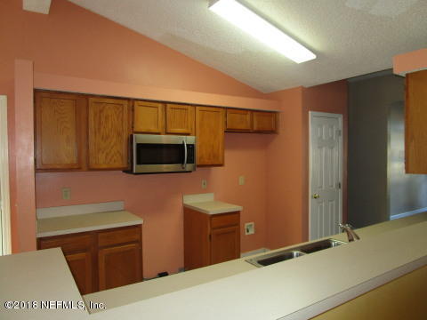 7674 Spring Branch Court Jacksonville, FL 32221 - Photo 6 of 15 KITCHEN