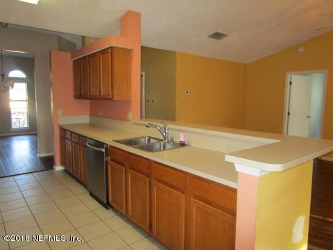 7674 Spring Branch Court Jacksonville, FL 32221 - Photo 7 of 15 KITCHEN
