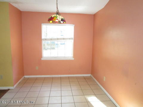 7674 Spring Branch Court Jacksonville, FL 32221 - Photo 8 of 15 BREAKFAST AREA