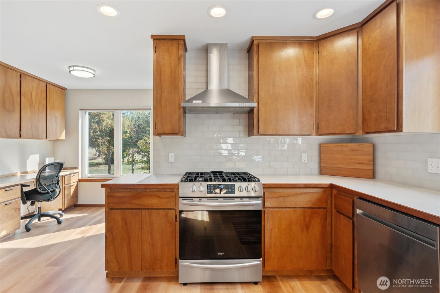 212 Bluegrass Lane Sequim, WA 98382 - Photo 17 of 39